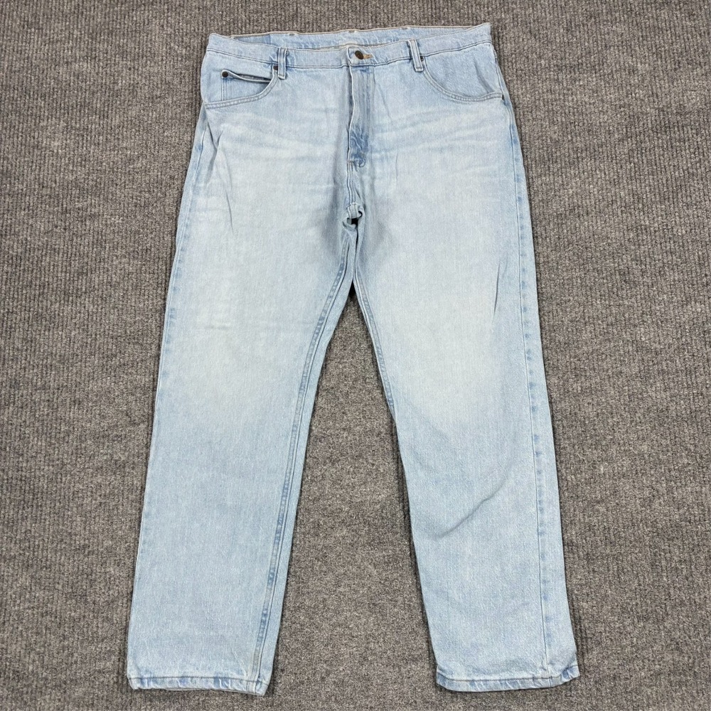 Wrangler Mens Jeans Size 38x30 Light Wash Straight Leg Stretch Denim Mid Rise